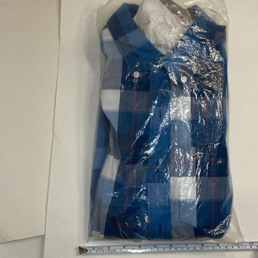 Hollister shirt